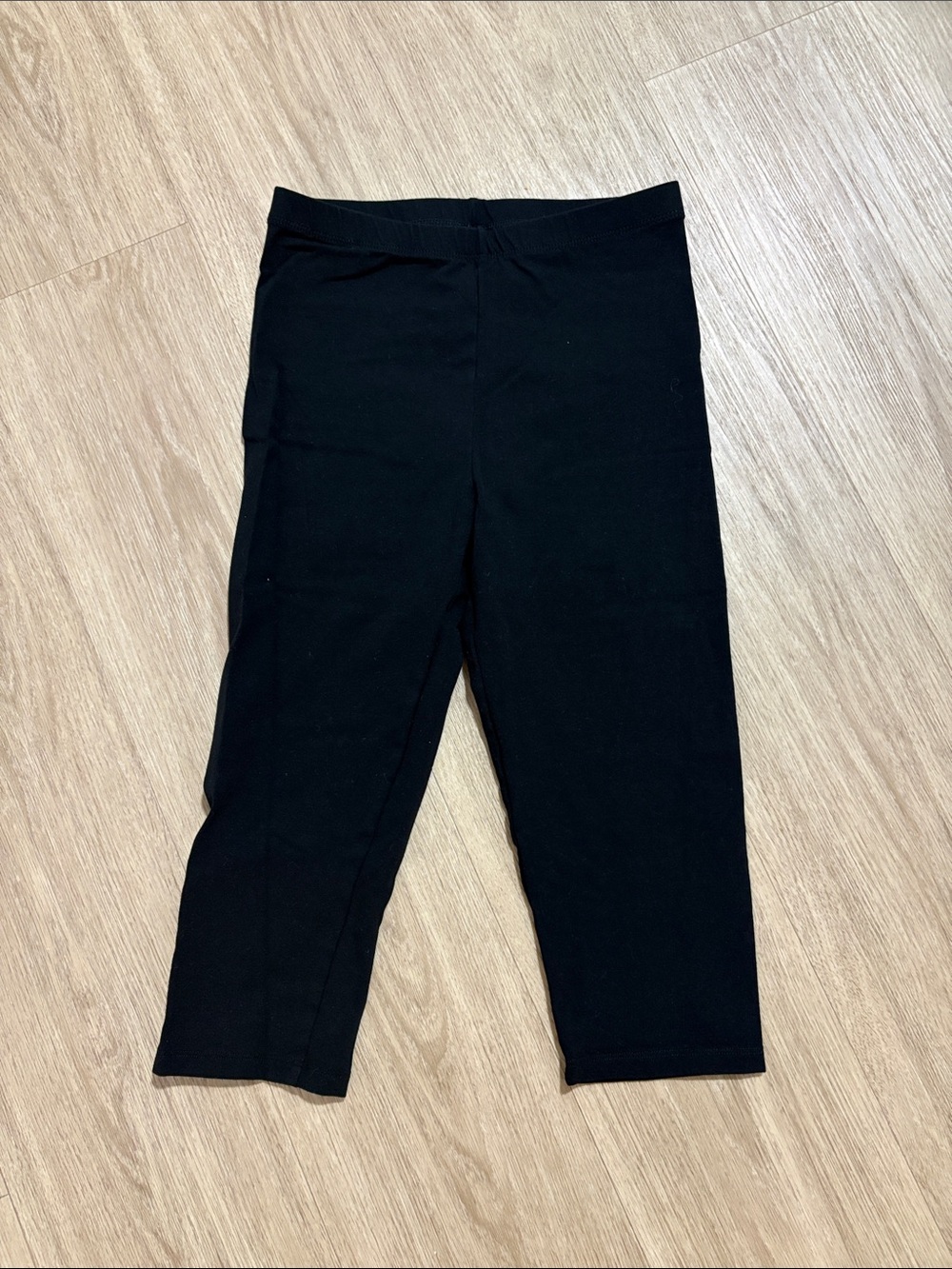 Black Capri Leggings NEVER WORN
